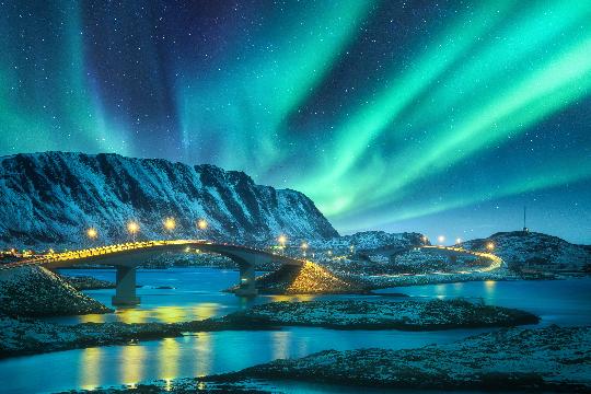 Northern Lights (Aurora Borealis) (Top 10 Natural Wonders of the World)