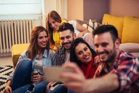 Foster strong social connections (Top 10 Healthy Lifestyle Habits)