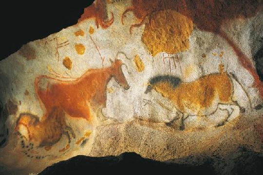 Lascaux Cave Paintings (1940) (Top 10 Groundbreaking Archaeological Finds)