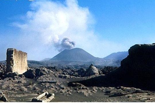 Parícutin Volcano (Top 10 Natural Wonders of the World)