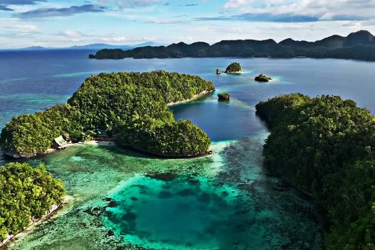 Lake Malawi (or Lake Nyasa) (Top 10 Deepest Lakes Globally)